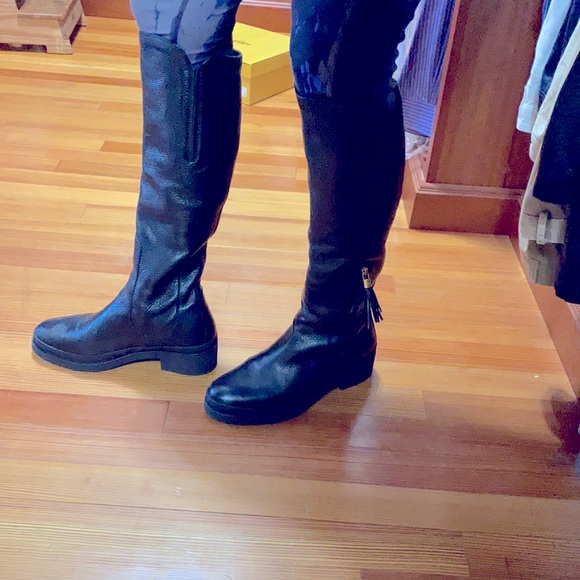 Salvatore Ferragamo Black Boots - Picture 3 of 15